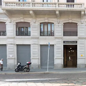  Apartment In The Heart Of Milano! Italy