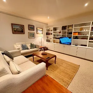 Holiday home 3 Bdrm 2 Bthrm House Close To Cbd & Anu, Canberra