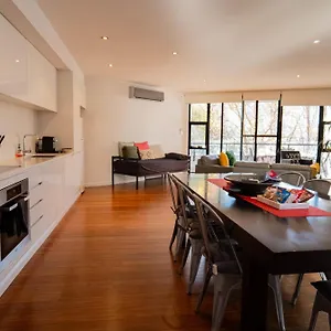 Apartment Large Executive 3 Bedroom, Yarralumla