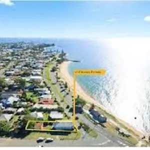  Apartment Beachside Queenslander Australia