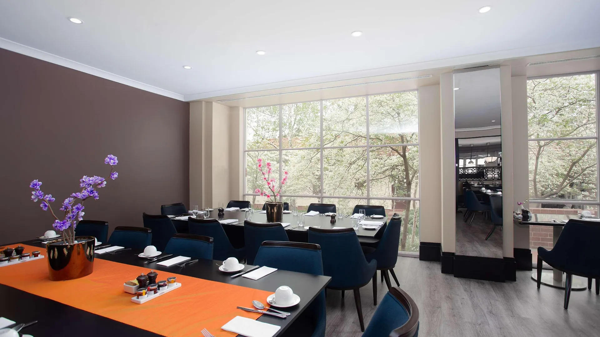Hyatt Hotel Canberra - A Park Hyatt Hotel 5*,